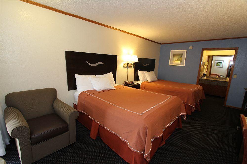Days Inn Kansas City-Worlds Of Fun Εξωτερικό φωτογραφία