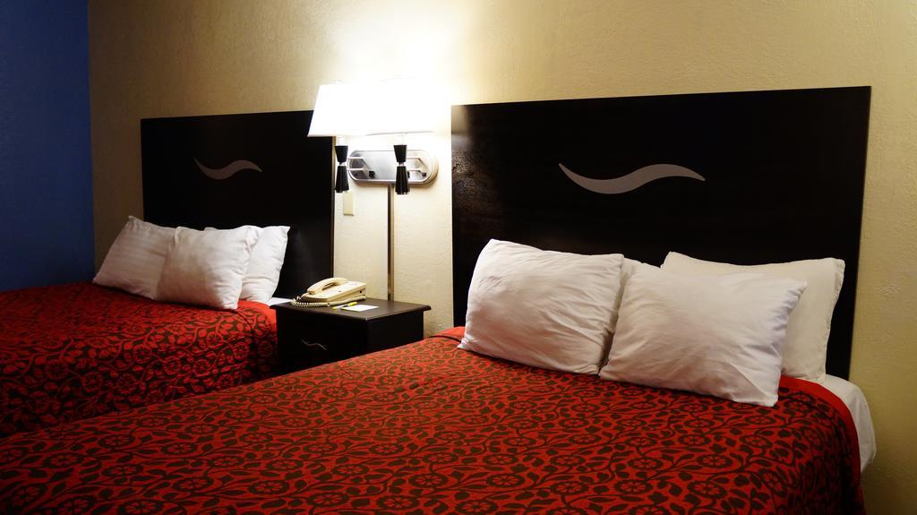 Days Inn Kansas City-Worlds Of Fun Δωμάτιο φωτογραφία
