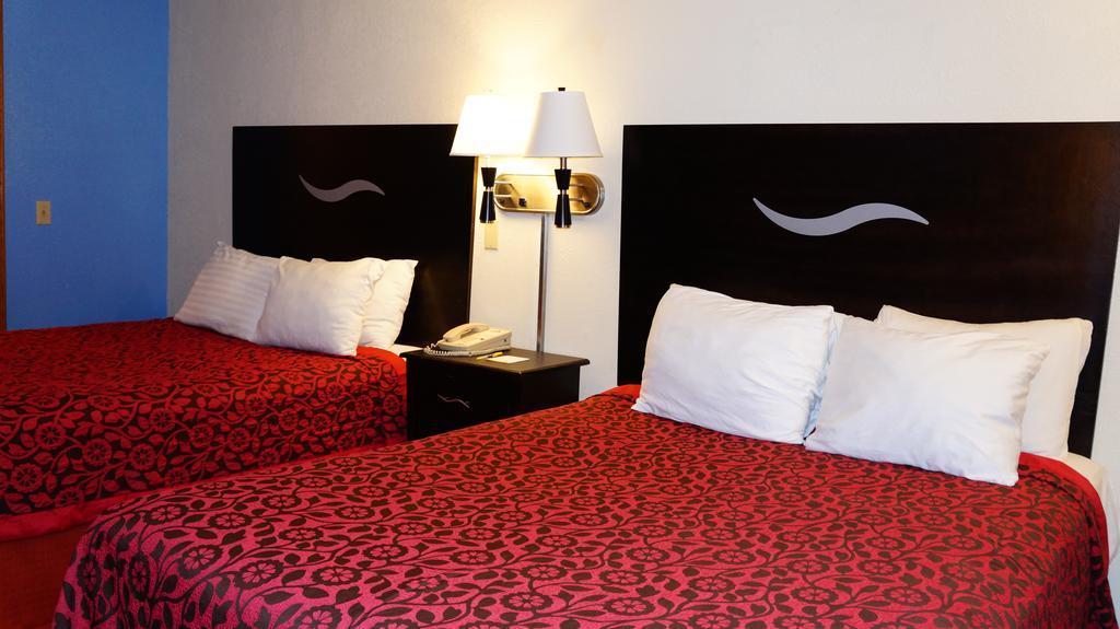 Days Inn Kansas City-Worlds Of Fun Δωμάτιο φωτογραφία