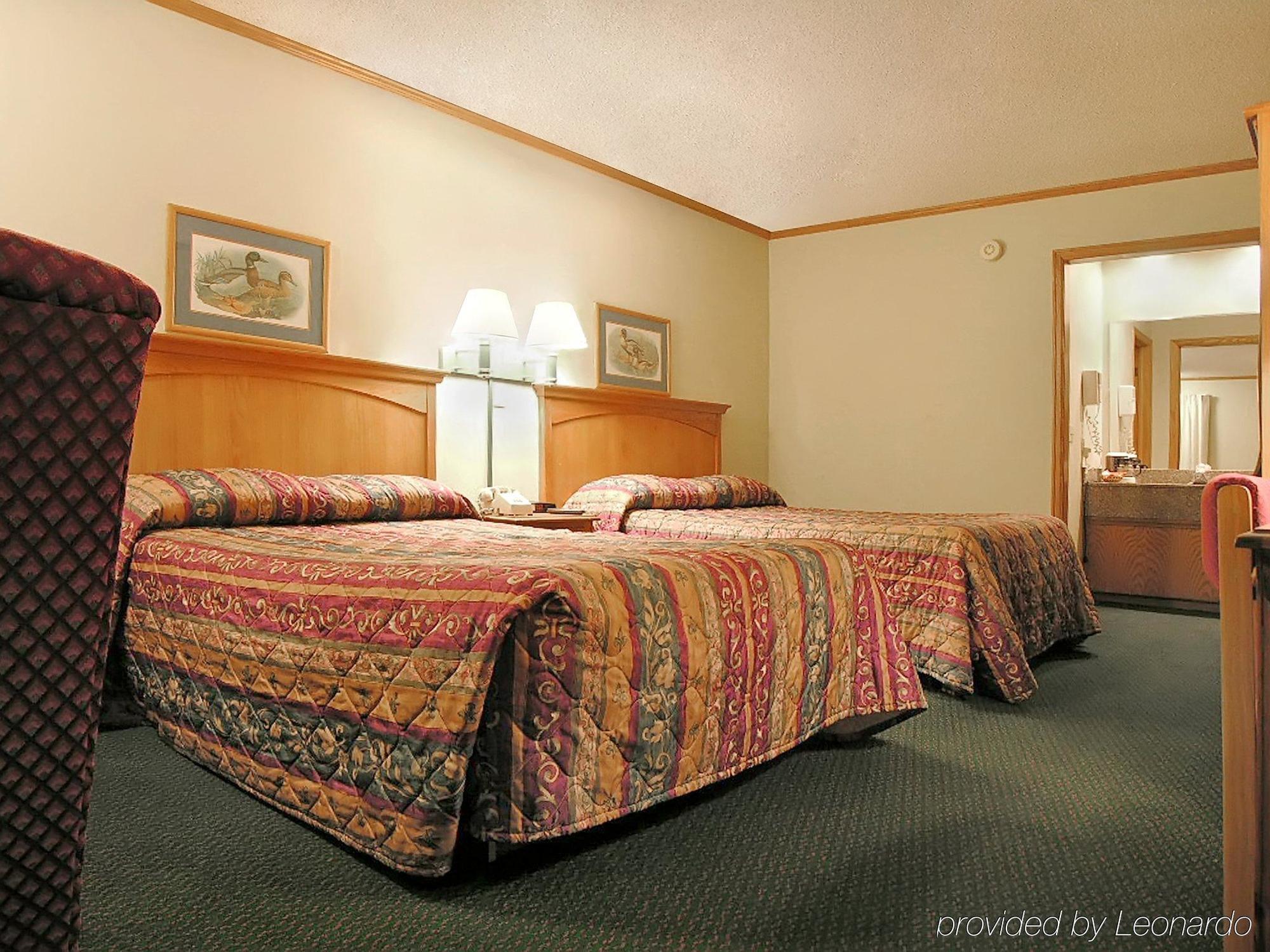 Days Inn Kansas City-Worlds Of Fun Εξωτερικό φωτογραφία