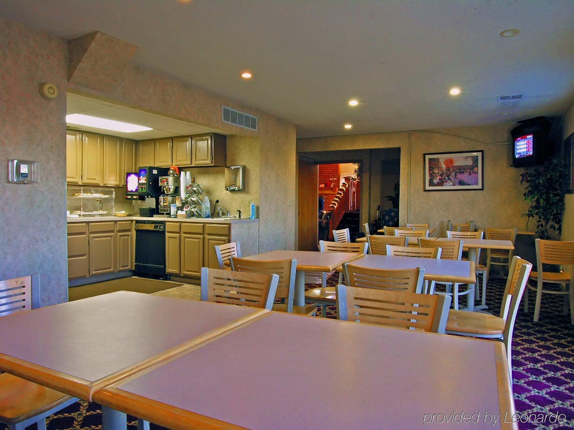 Days Inn Kansas City-Worlds Of Fun Εξωτερικό φωτογραφία